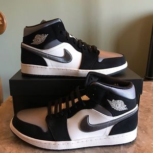 Air Jordan Mid SE - Size 11